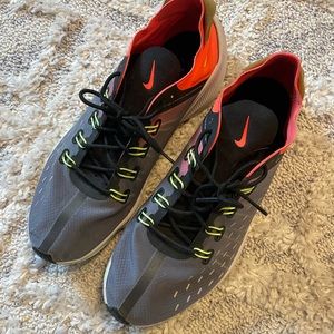 men’s lightly worn Nike EXP X14 sneaker